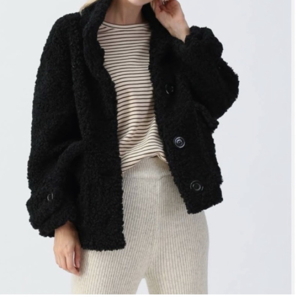 Chicwish black buttoned pocket teddy coat.  Size Large